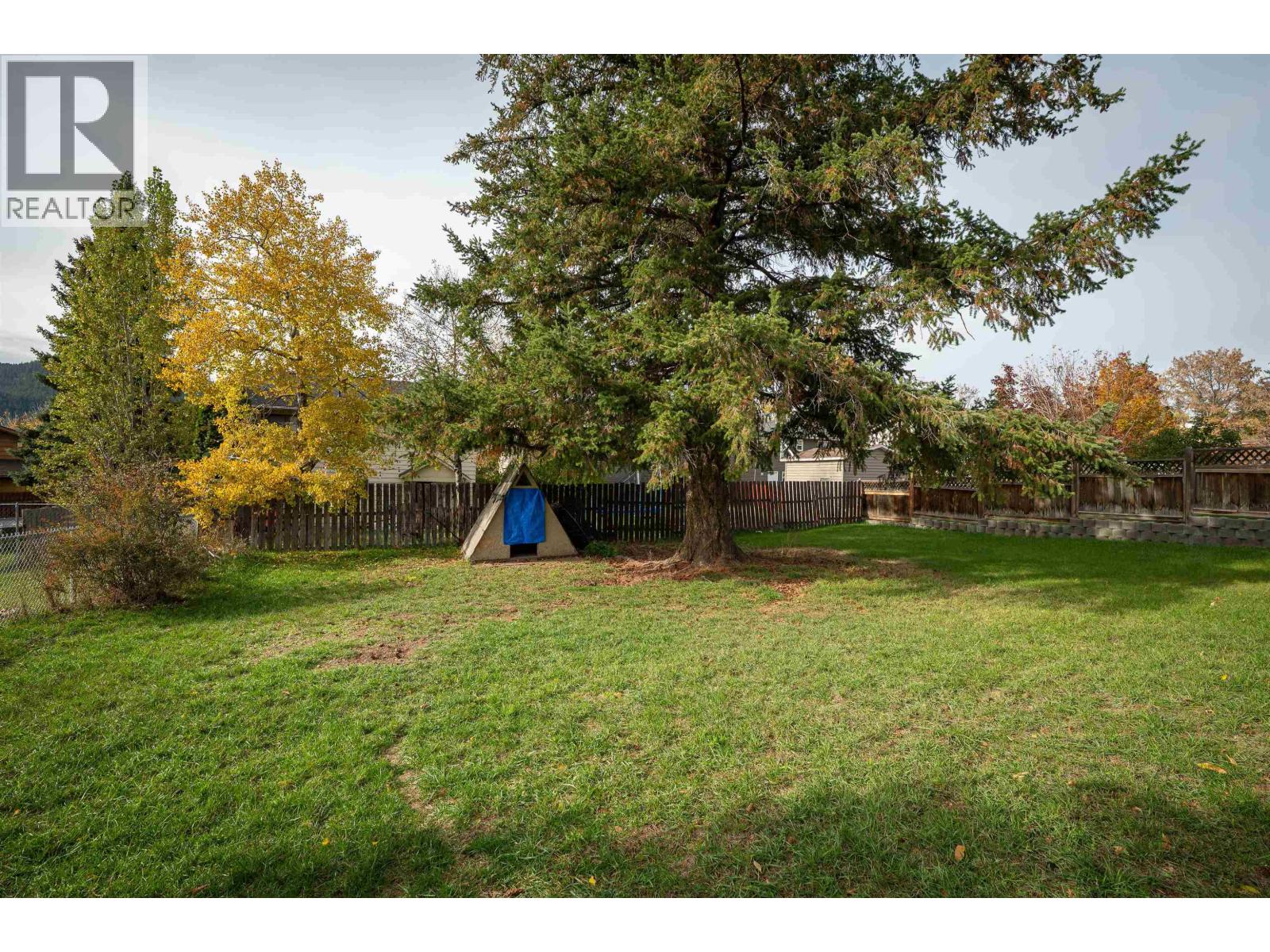 335 DODWELL STREET - 24