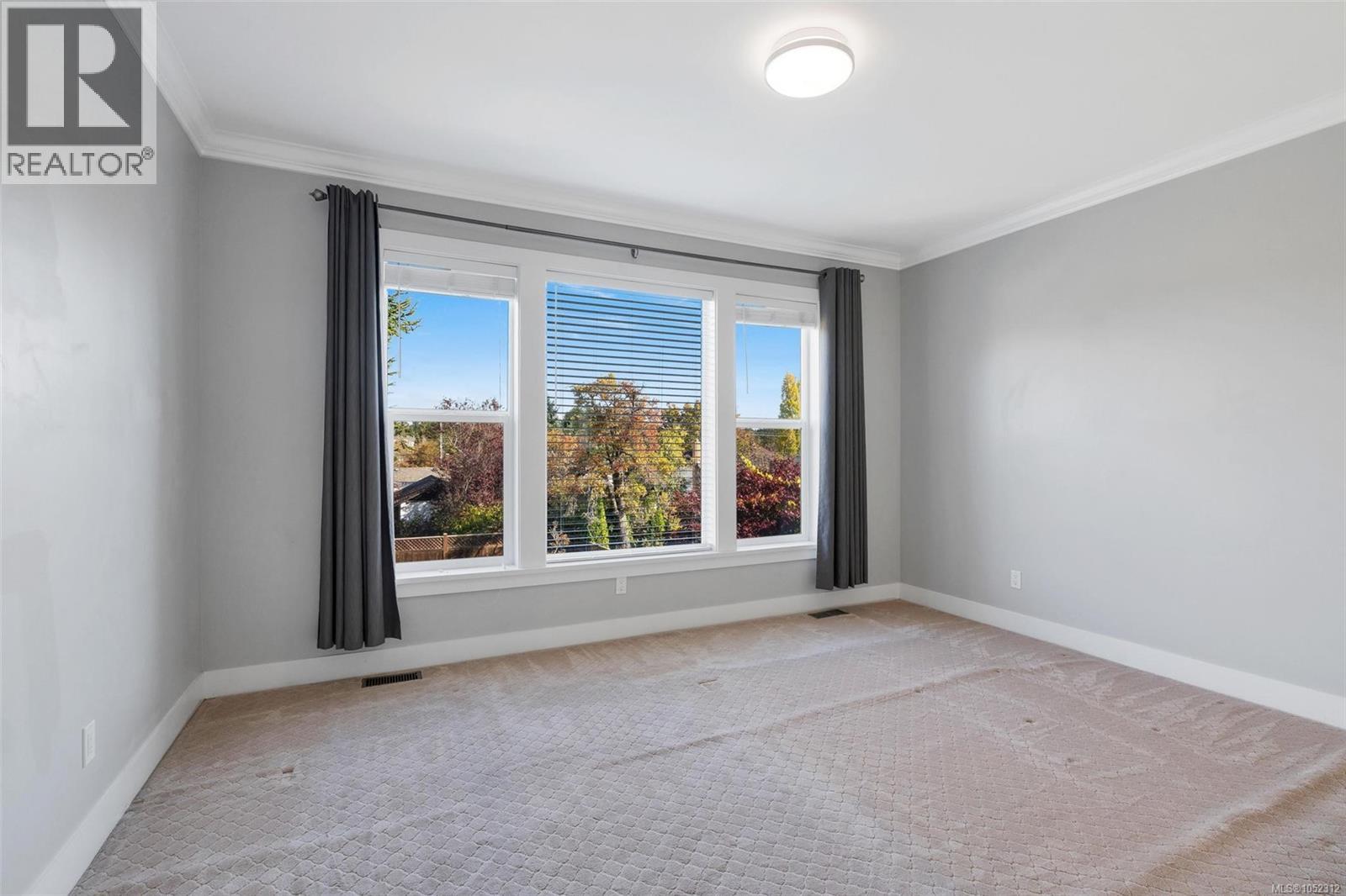  1160 Dunsterville Avenue, Saanich