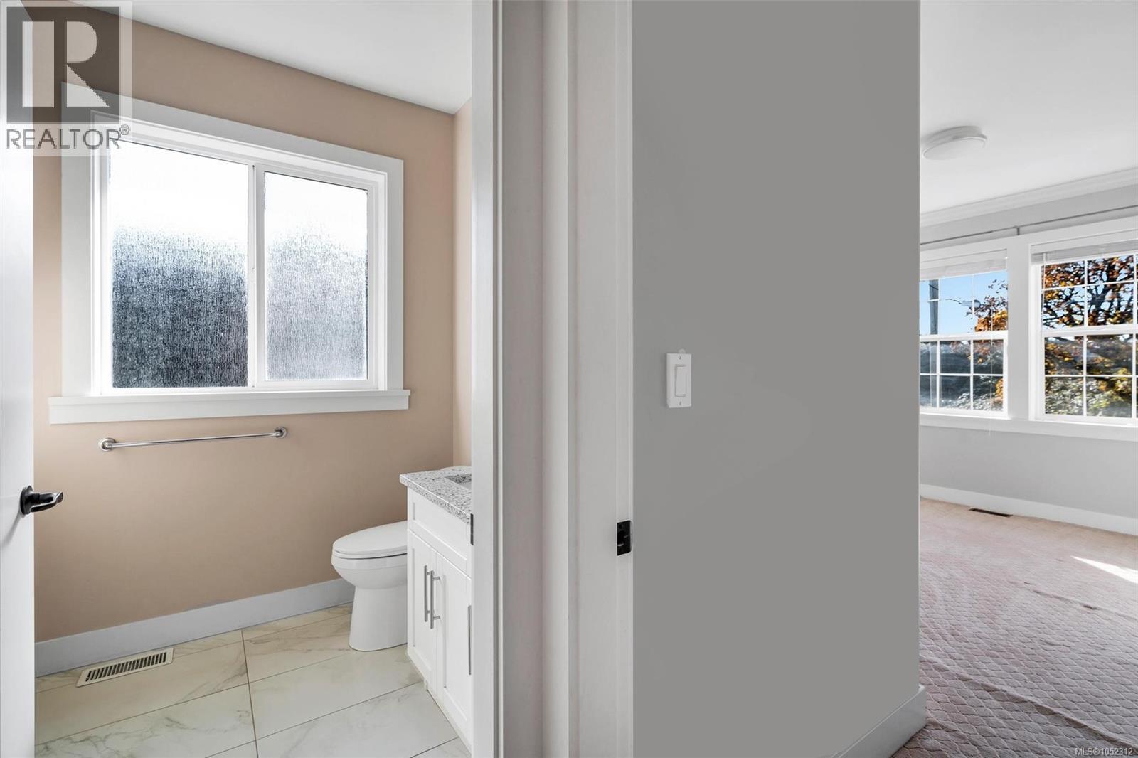 1160 Dunsterville Ave - 43