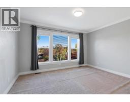 1160 Dunsterville Ave, Saanich, BC V8Z2W7 Photo 33