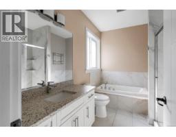 1160 Dunsterville Ave, Saanich, BC V8Z2W7 Photo 35