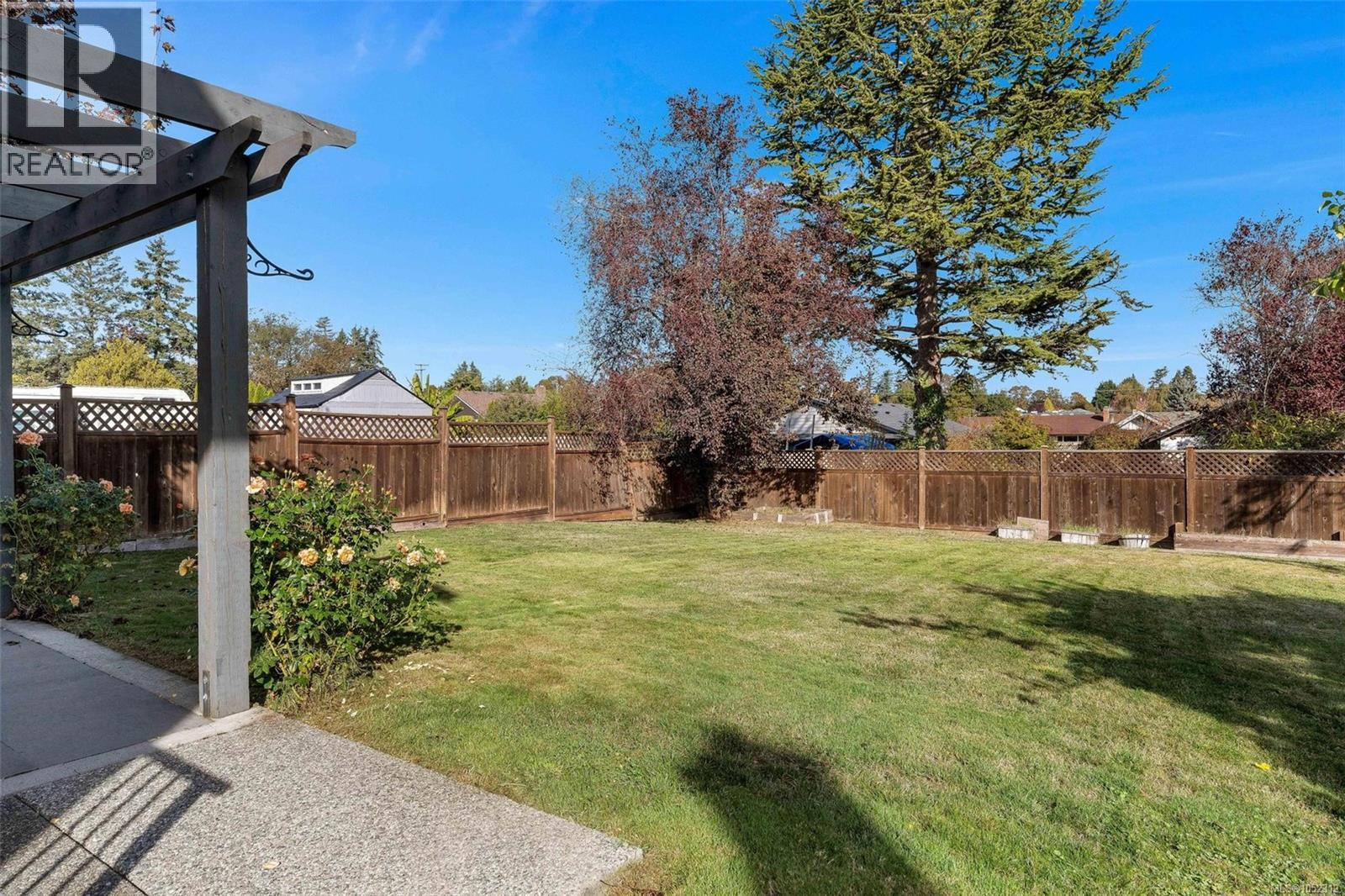 1160 Dunsterville Ave - 70