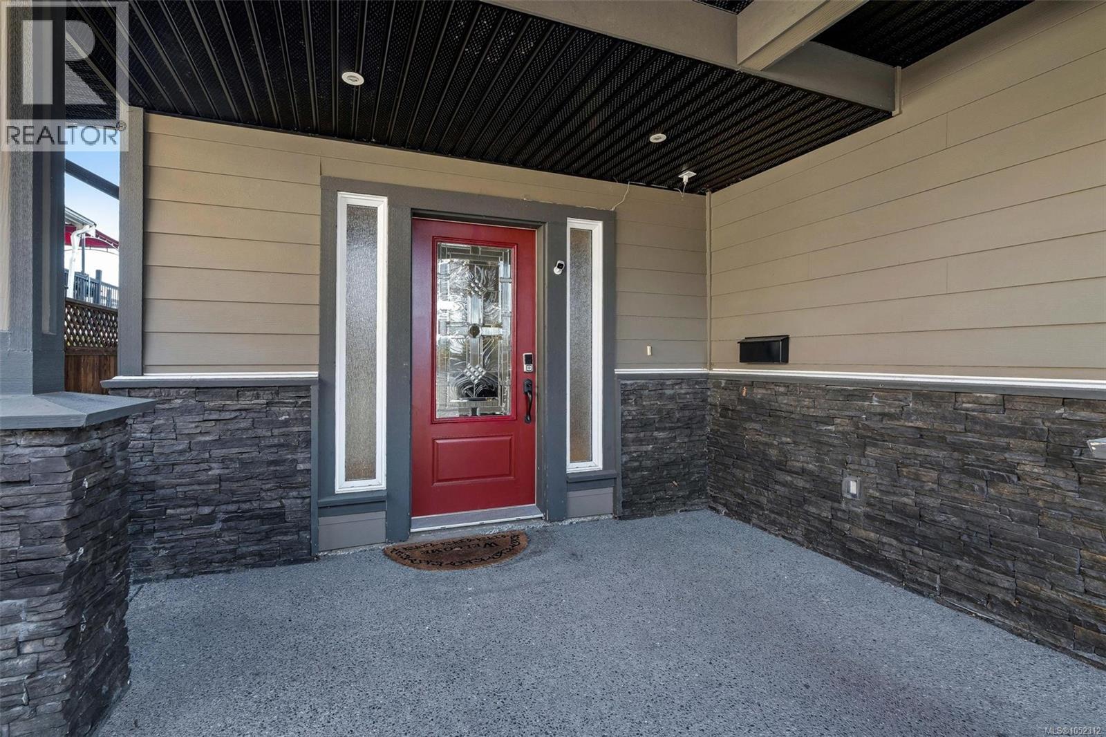  1160 Dunsterville Avenue, Saanich
