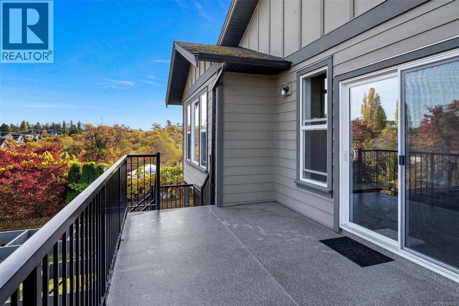  1160 Dunsterville Avenue, Saanich