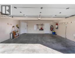 1160 Dunsterville Ave, Saanich, BC V8Z2W7 Photo 53