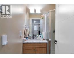 1160 Dunsterville Ave, Saanich, BC V8Z2W7 Photo 63