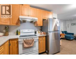 1160 Dunsterville Ave, Saanich, BC V8Z2W7 Photo 59
