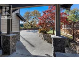 1160 Dunsterville Ave, Saanich, BC V8Z2W7 Photo 75