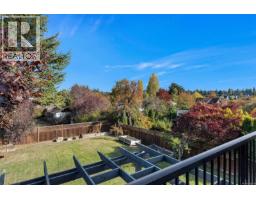 1160 Dunsterville Ave, Saanich, BC V8Z2W7 Photo 67