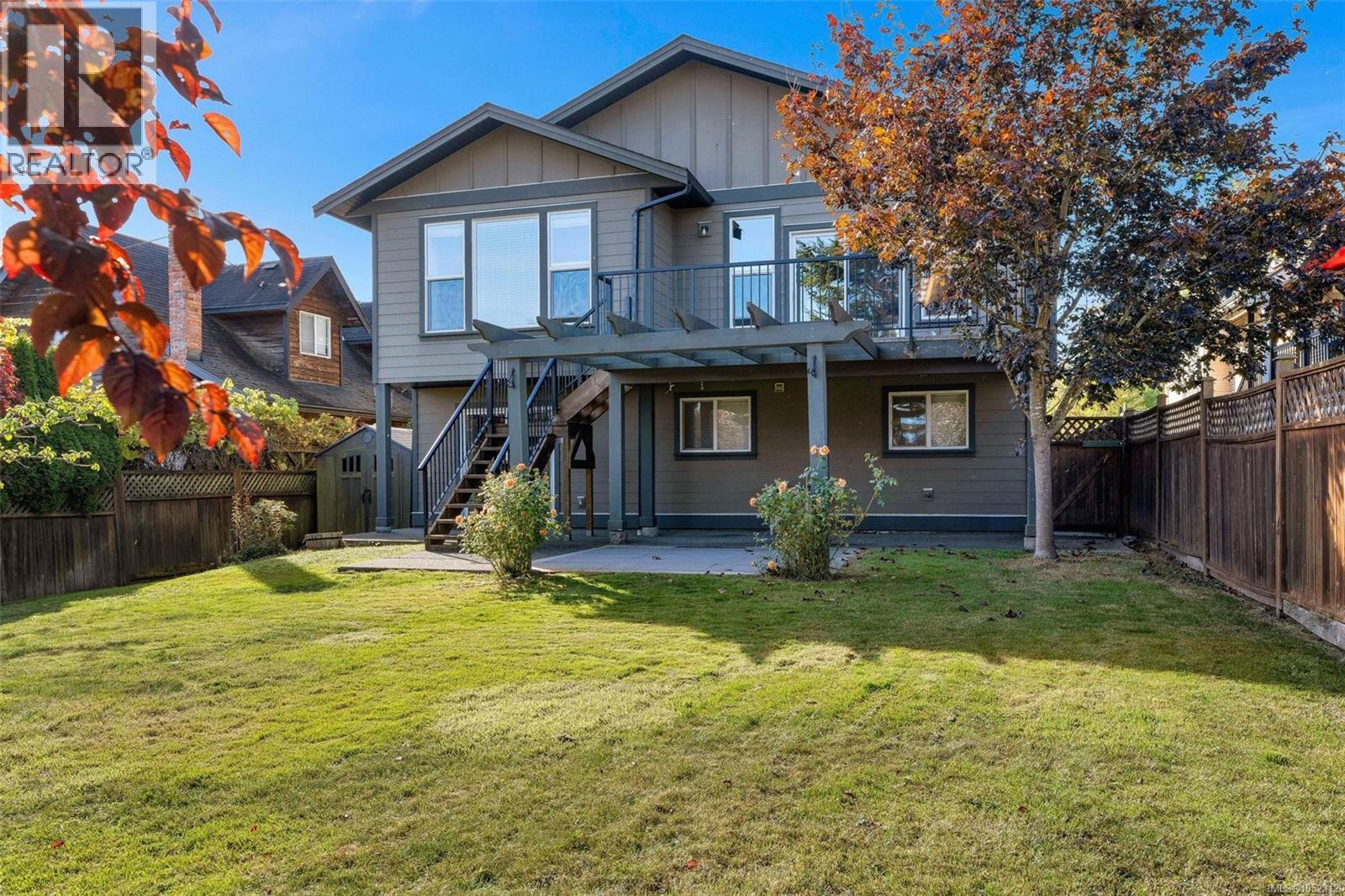  1160 Dunsterville Avenue, Saanich
