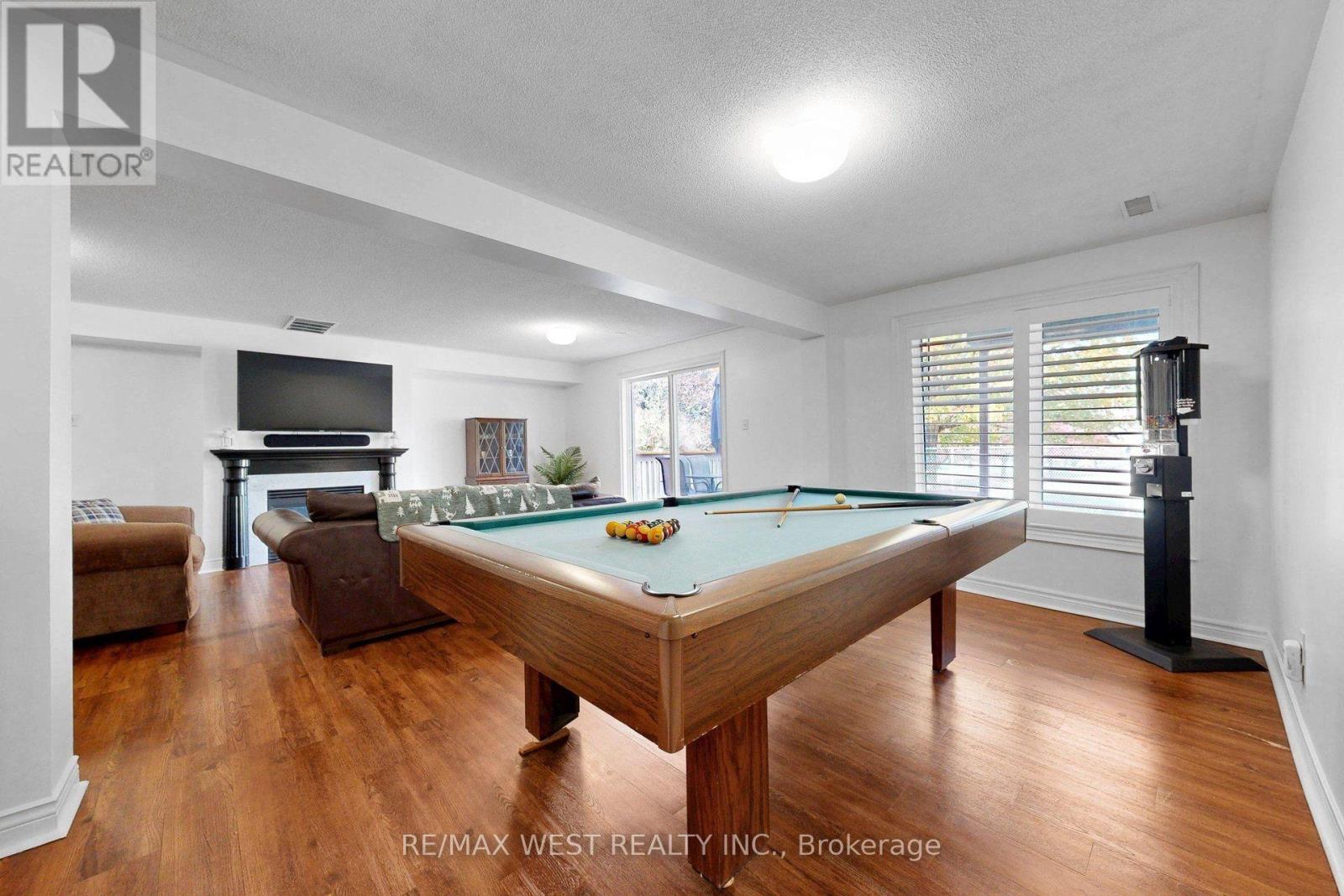 11 Brand Court — photo 31