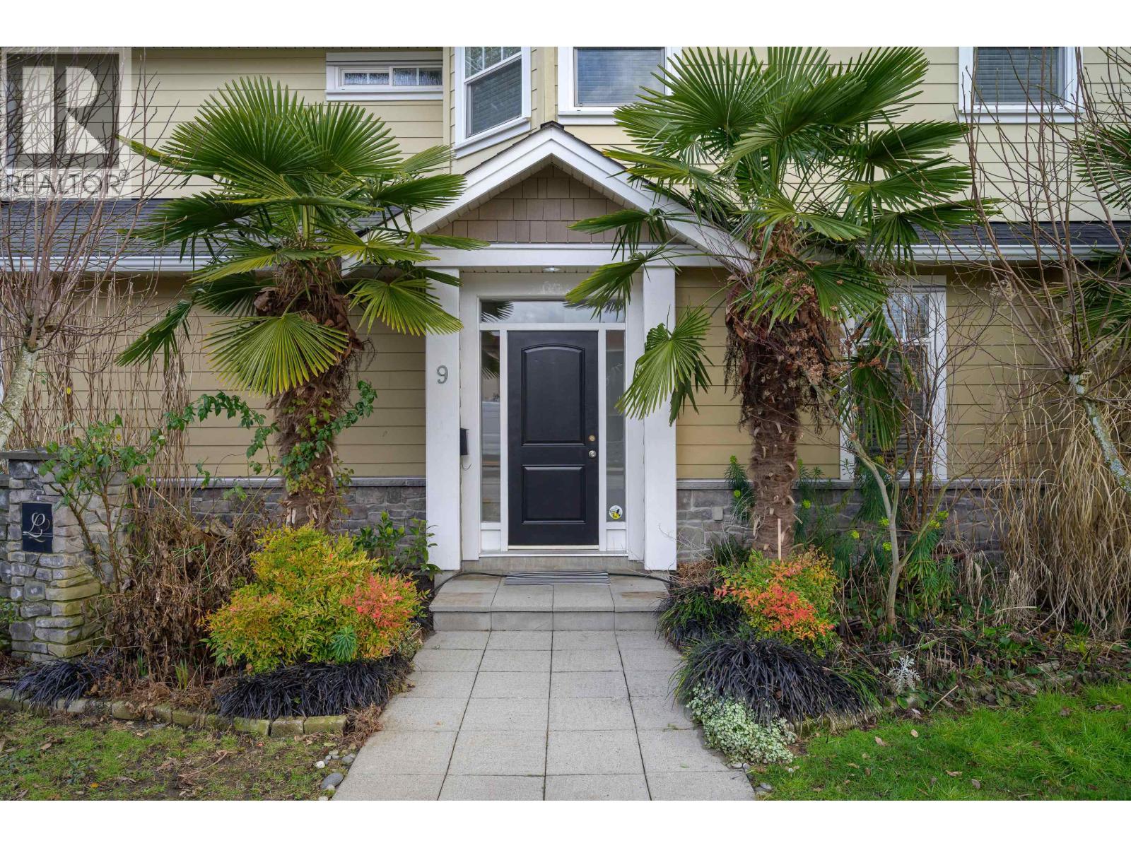 #9-4780 55B Street, Delta