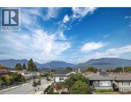 120 Rosser Avenue, Burnaby, BC V5C5C3 Photo 35
