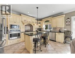 120 Rosser Avenue, Burnaby, BC V5C5C3 Photo 9