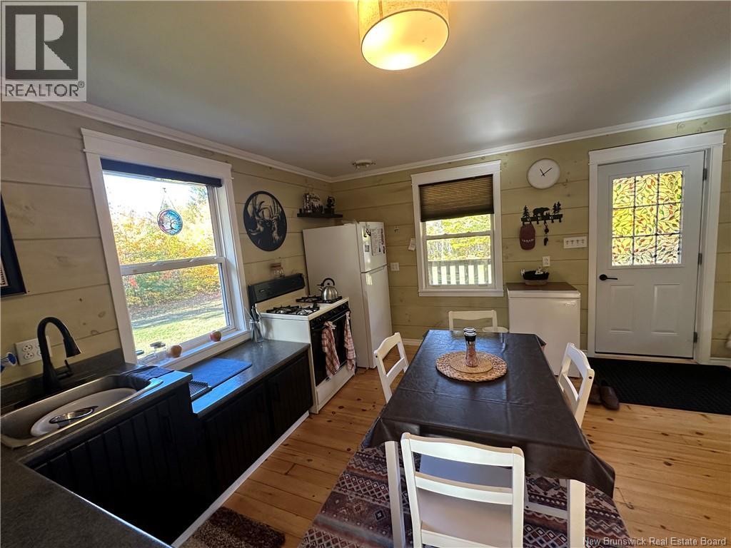 156 Russiantown Road - 13