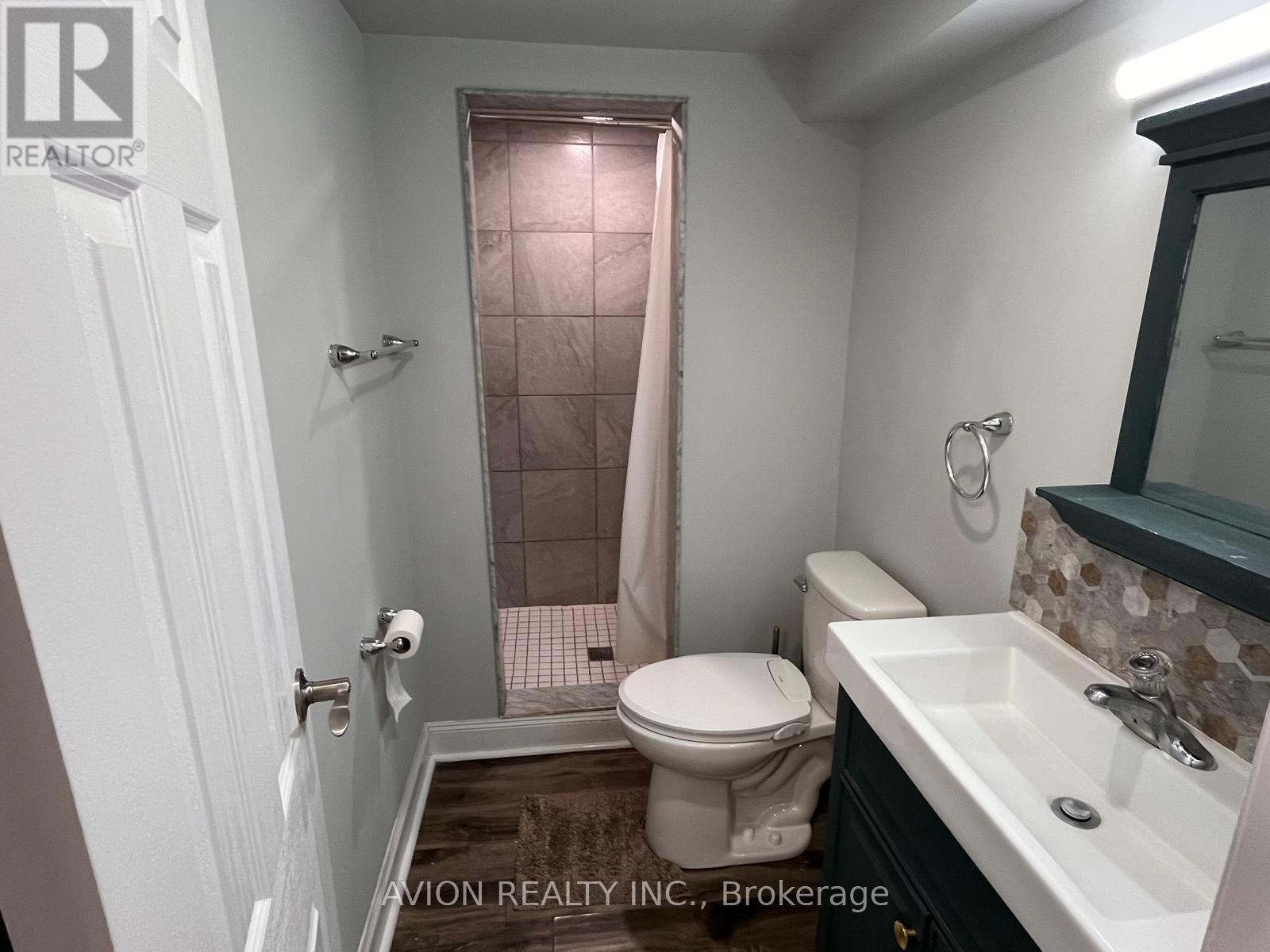 BSMT- 868 Roundelay Drive, Oshawa, ON photo 8