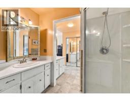 318 Mariner Way, Coquitlam, BC V3K1N6 Photo 14