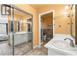 318 Mariner Way, Coquitlam, BC V3K1N6 Photo 13