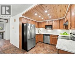 69 Glamis Gardens Sw, Calgary, AB T3E6S4 Photo 22