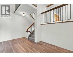 69 Glamis Gardens Sw, Calgary, AB T3E6S4 Photo 13