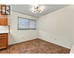 69 Glamis Gardens Sw, Calgary, AB T3E6S4 Photo 20