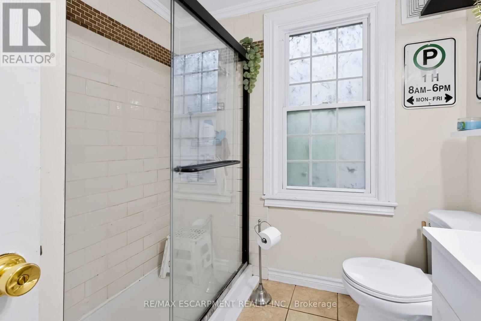 23 Forsyth Avenue South, Hamilton, ON photo 14
