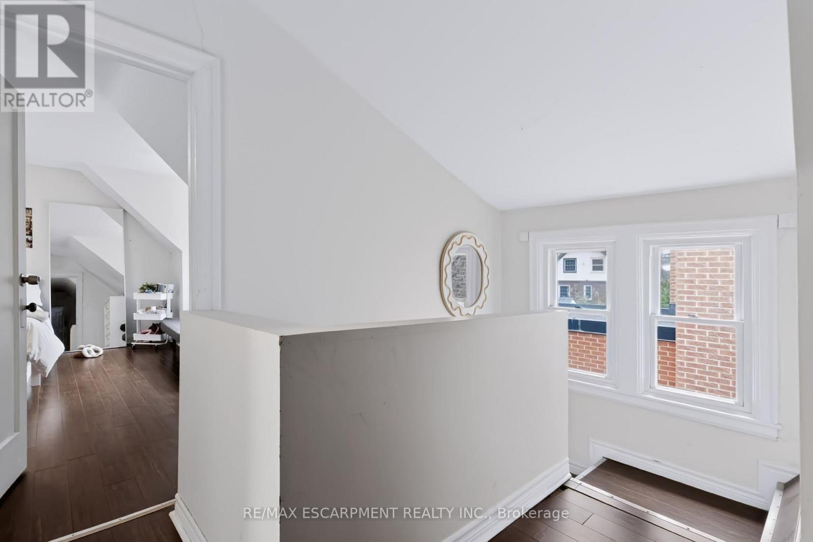 23 Forsyth Avenue South, Hamilton, ON photo 16