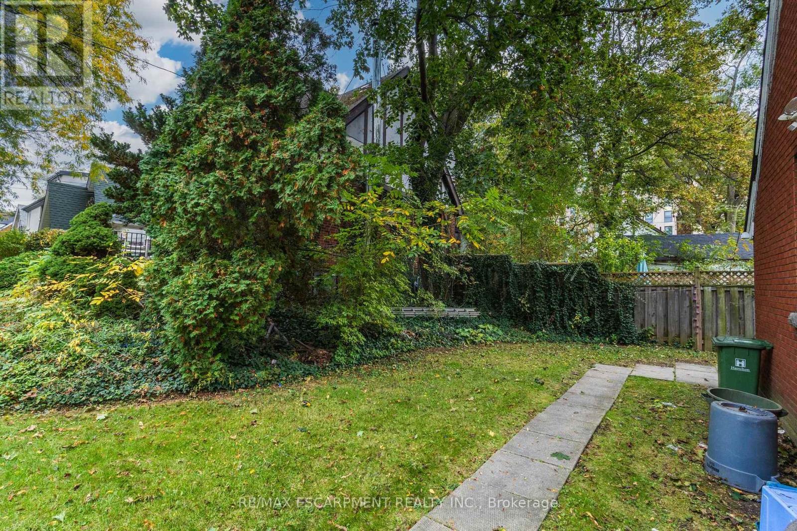 23 Forsyth Avenue South, Hamilton, ON photo 39