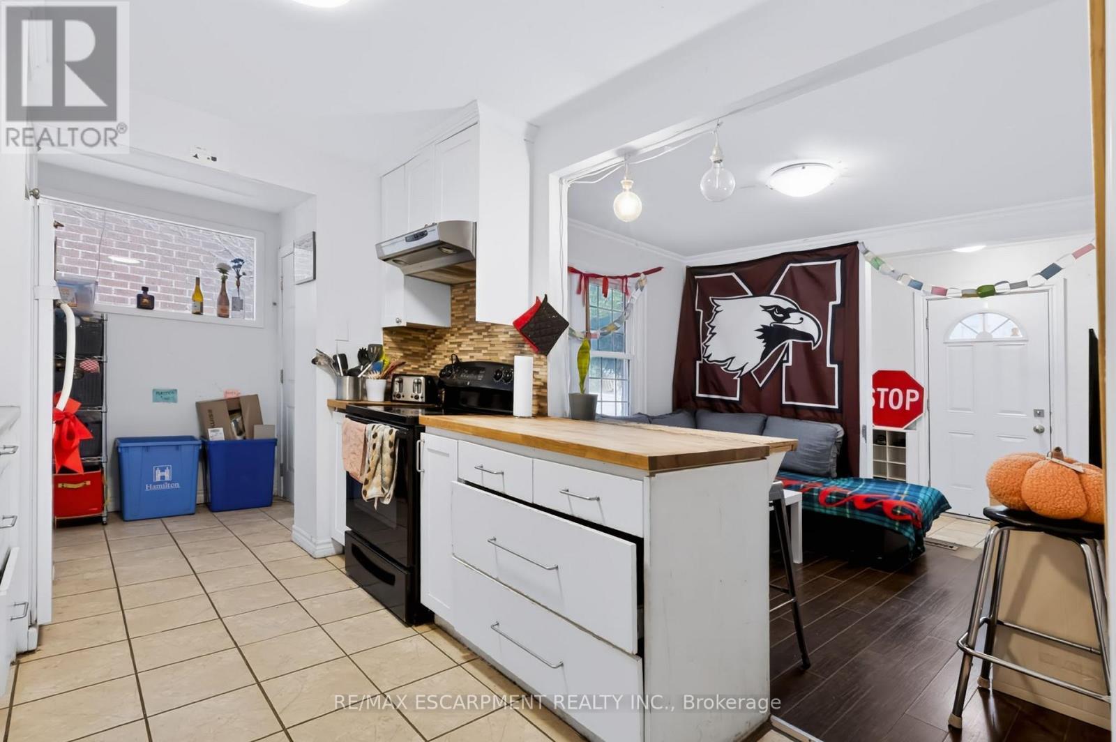 23 Forsyth Avenue South, Hamilton, ON photo 7