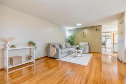 438 Novavista Drive, Winnipeg, MB R2N3V9 Photo 18