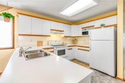 438 Novavista Drive, Winnipeg, MB R2N3V9 Photo 21