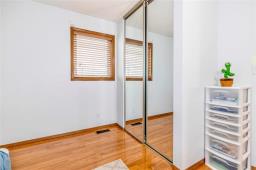 438 Novavista Drive, Winnipeg, MB R2N3V9 Photo 33