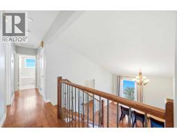 2445 Cherokee Drive Nw, Calgary, AB T2L0X6 Photo 15