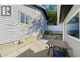 2445 Cherokee Drive Nw, Calgary, AB T2L0X6 Photo 35