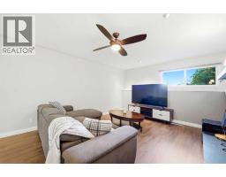 2445 Cherokee Drive Nw, Calgary, AB T2L0X6 Photo 24