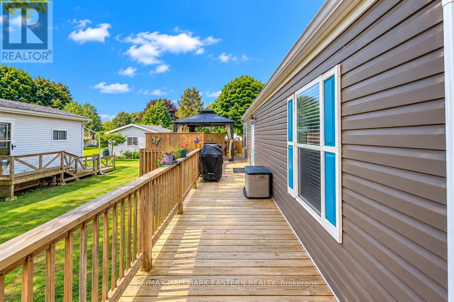 6 Hillview Drive — photo 31
