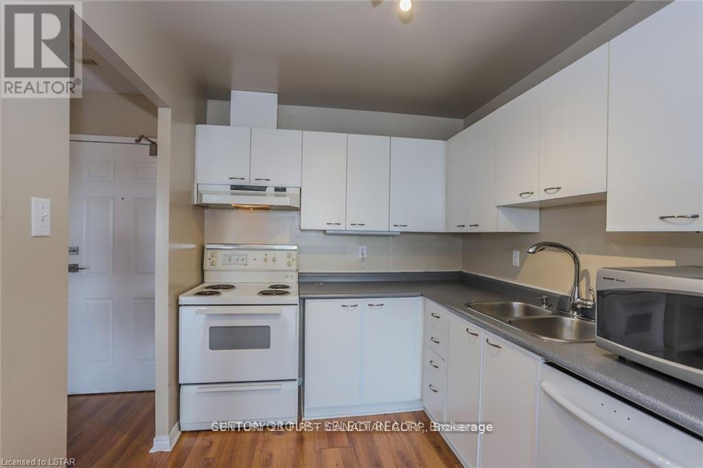 1007 - 30 CHAPMAN COURT, London North (North I) — photo 2