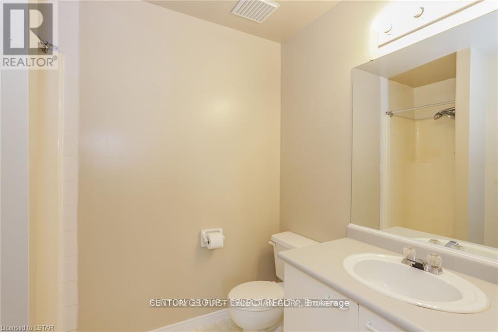 1007 - 30 CHAPMAN COURT, London North (North I) — photo 8