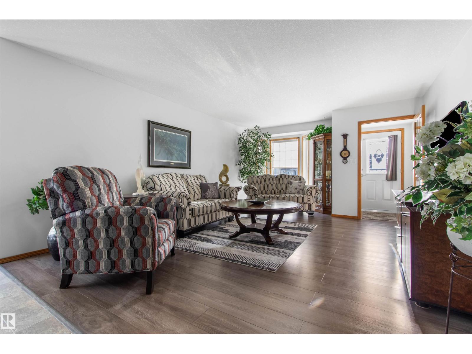 3909 46 ST - 21