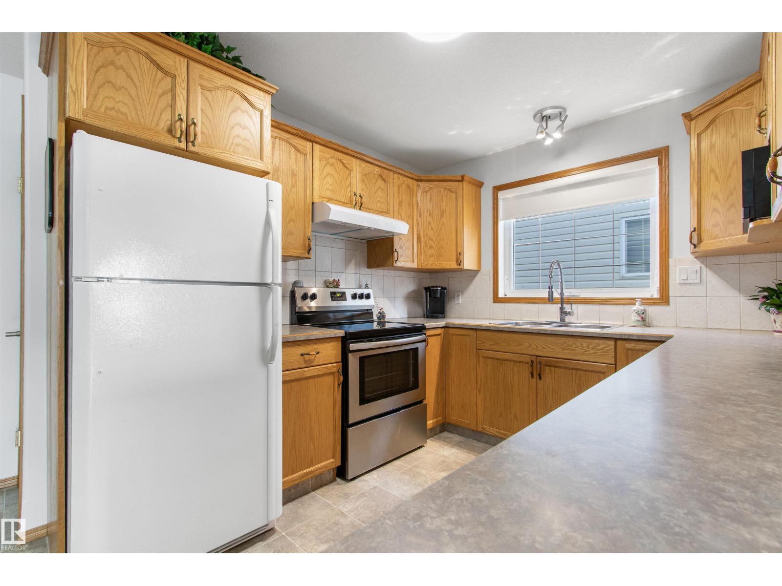 3909 46 ST - 26