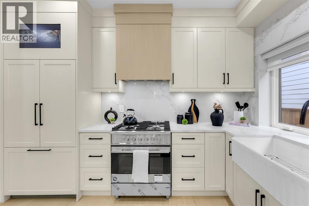 Photo of 1 2888 E 6TH AVE AVENUE 10