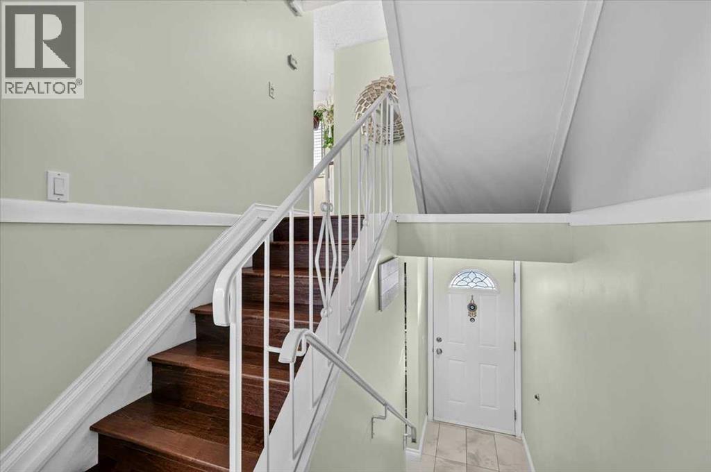 904, 919 38 Street NE - photo 12