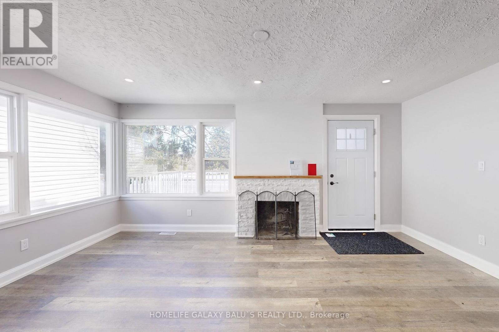344 TOWNLINE ROAD N - 9