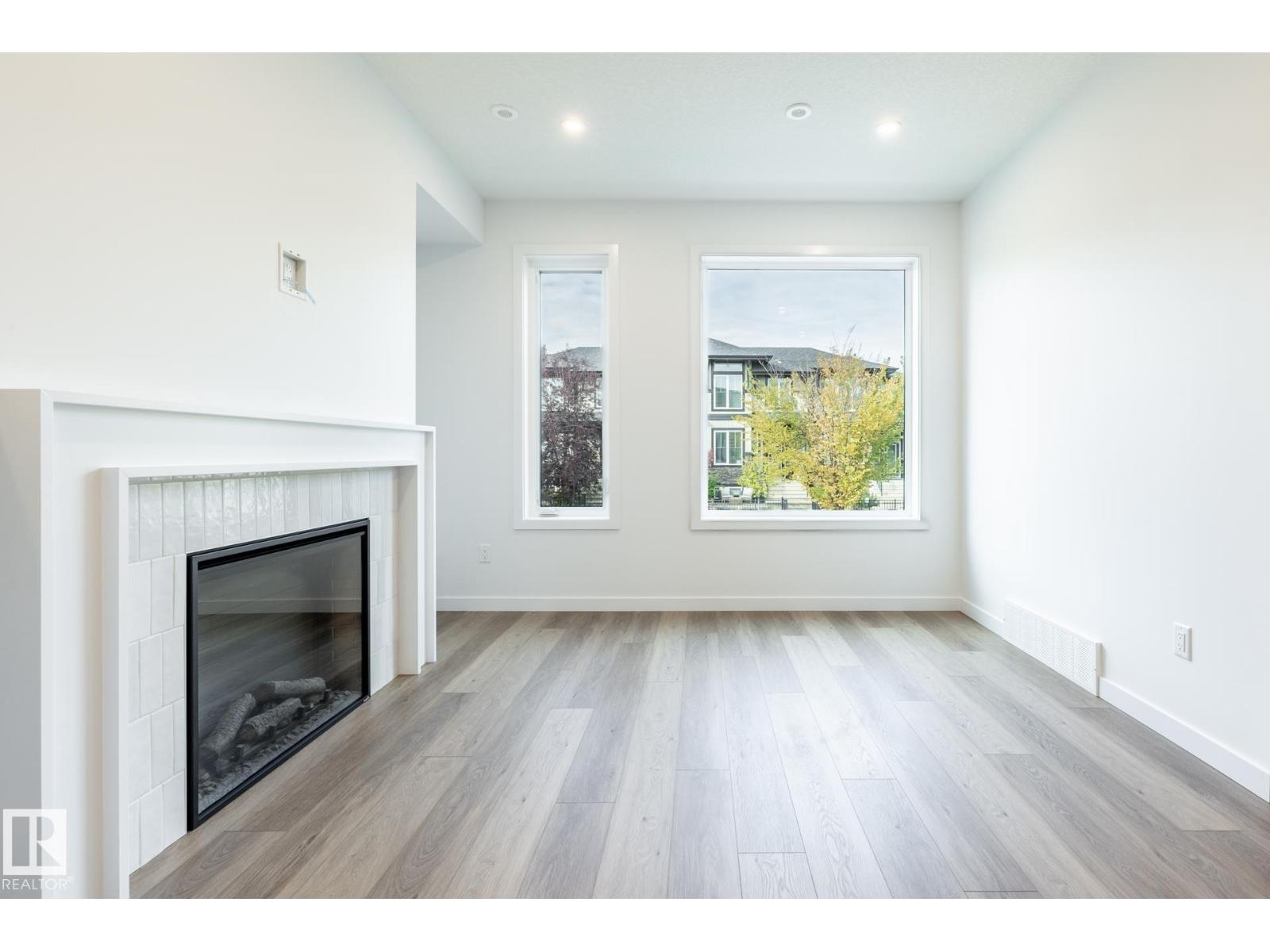 7439 May Common NW NW, Edmonton — photo 10