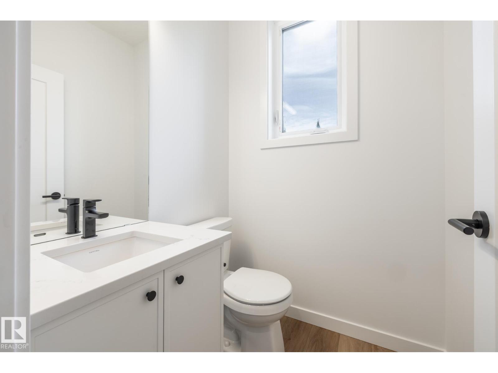 7439 May Common NW NW, Edmonton — photo 16