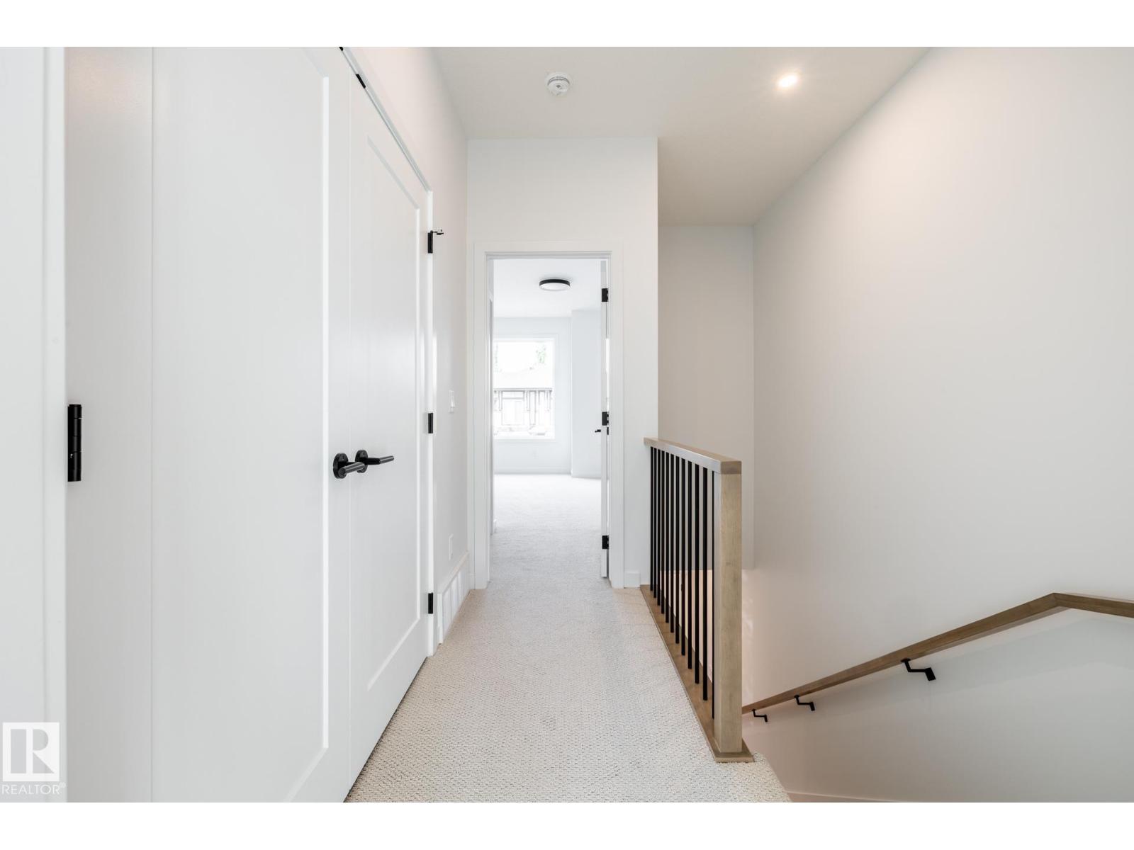 7439 May Common NW NW, Edmonton — photo 23