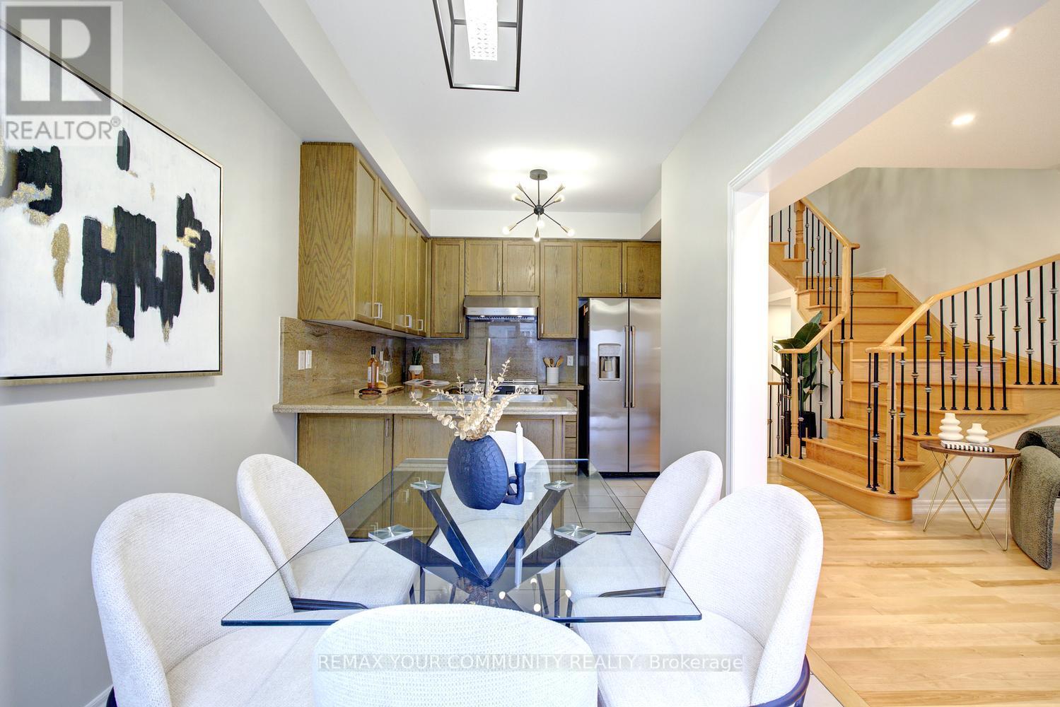 186 LAUDERDALE DRIVE - 13