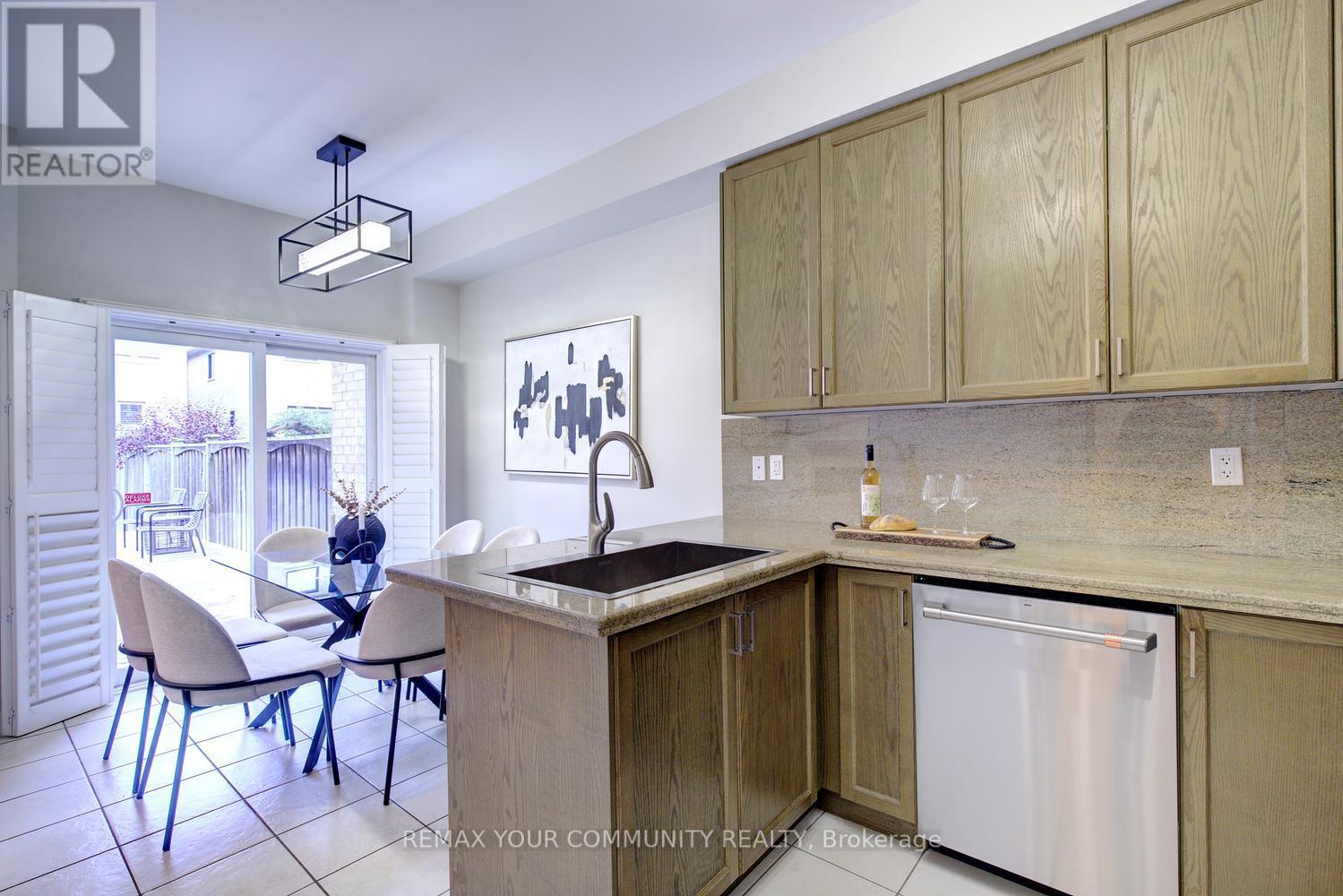 186 LAUDERDALE DRIVE - 24