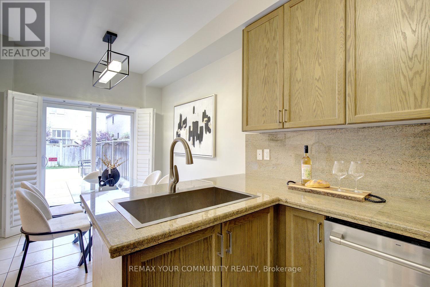 186 Lauderdale Drive, Vaughan, ON photo 25