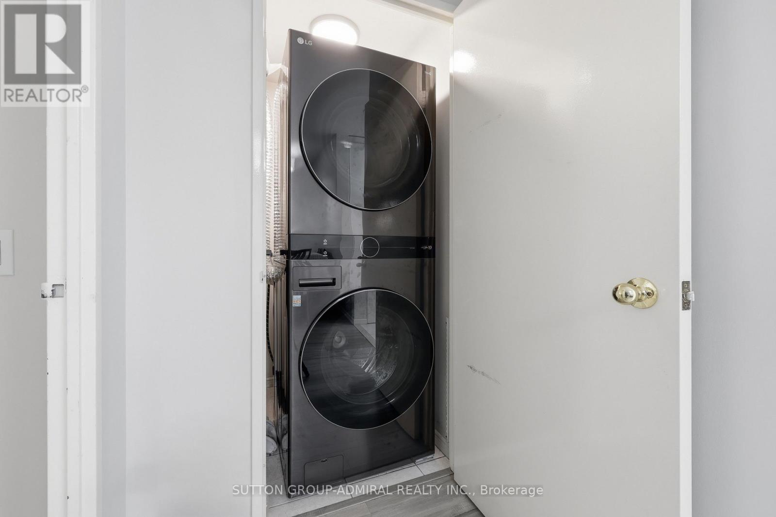211- 81 Townsgate Drive, Vaughan, ON photo 10